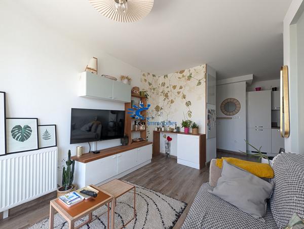 LA ROCHELLE APPARTEMENT T3 de 55 m² La rochelle LA ROCHELLE APPARTEMENT T3 de 55 m² La rochelle