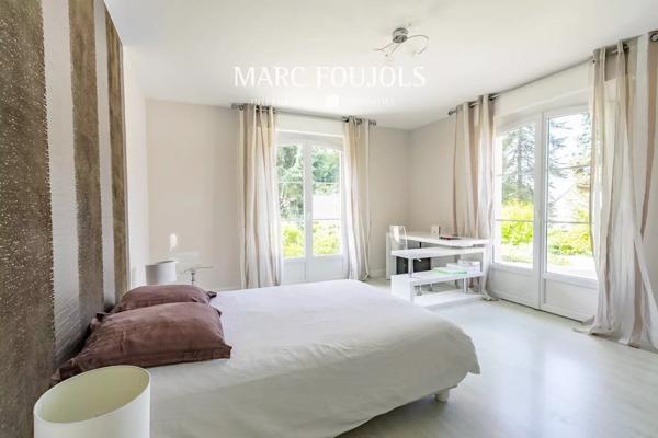 Maison contemporaine en lisière de forêt