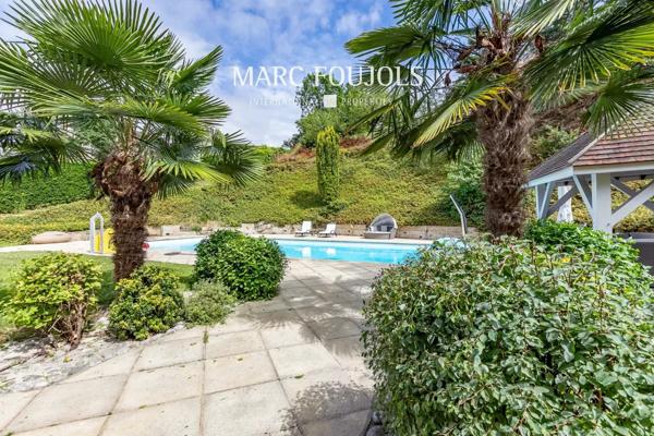 Maison contemporaine en lisière de forêt