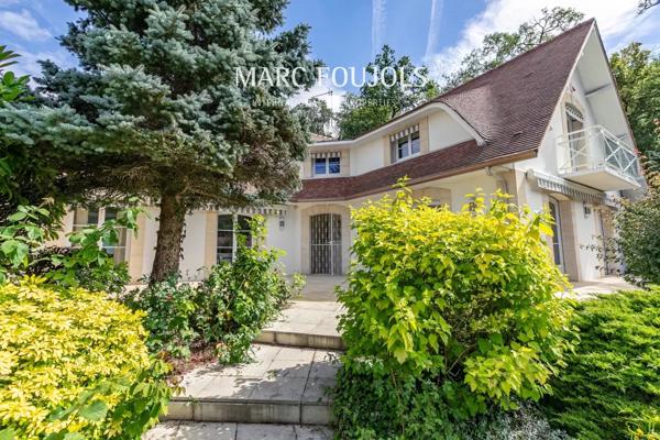 Maison contemporaine en lisière de forêt
