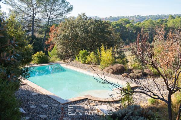Maison de caractère dépendance, piscine et vue