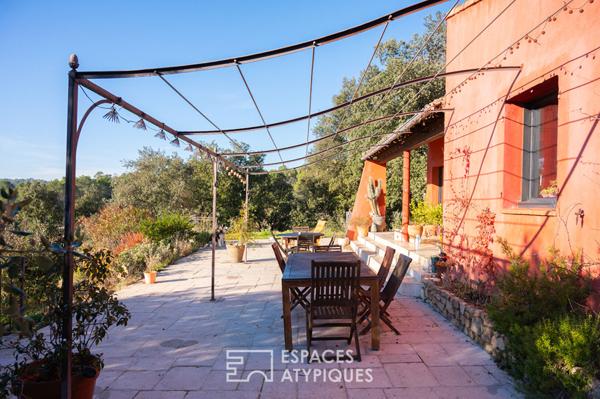 Maison de caractère dépendance, piscine et vue