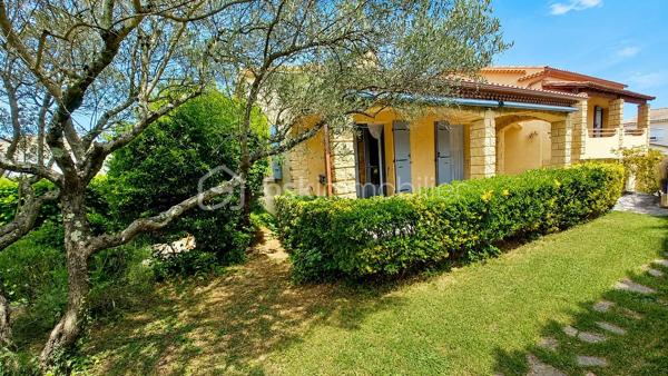 Je vous invite à découvrir cette charmante maison individuelle de 137 m2 située dans un quartier calme au fond d'une impasse et au bord de la foret, édifiée sur un terrain arboré et clôturé de 1326 m2.

Disposant d'une surface de 137 m2, elle offre un séjour lumineux de 40 m2 avec cheminée, cuisine indépendante totalement équipée, trois grandes chambres avec placards et balcon donnant sur la piscine, une grande salle de bain, salle d'eau, deux toilettes, buanderie, bureau avec coin d'eau, aménageable en chambre supplémentaire, studio ou appartement indépendant. Grand vide sanitaire pouvant être aménagé offrant un énorme potentiel mais également vaste grenier aménageable par exemple en salle de jeux, bureau, espace détente... .

A l'extérieur, terrain arboré et verdoyant de 1326 m2 avec une magnifique piscine 8,5 x 4,5 avec son pool house, terrasse couverte de 35 m2, grand garage aménageable, abri voitures, atelier, dépendance et abris bois.

Les plus : Grandes pièces lumineuses, double vitrages aluminium, oscillo battant, moustiquaires, volets aluminium, stores bannes, alarme, visiophone, aspirateur intégré, nombreuses prises de courant, exposition plein sud, panneaux solaires avec productions annuel de 3660kw/h ( gain 2500/2900 euros par an ), pompe a chaleur réversible, isolation thermique renforcée en 2016.

Proche des commodités, écoles, lycée, centre commercial, hôpital, centre médical. 

Je suis disponible 7 jours / 7 pour répondre à vos questions et organiser ensemble une visite.