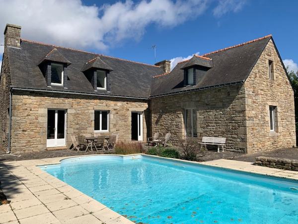 A PONTIVY Pontivy (56300)