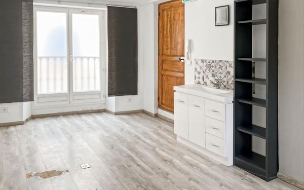 Appartement à vendre    5 pièces •  Oraison