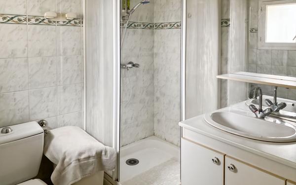 Appartement à vendre    5 pièces •  Oraison