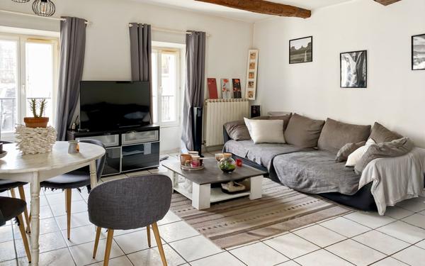 Appartement à vendre    5 pièces •  Oraison