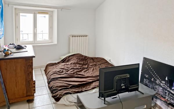 Appartement à vendre    5 pièces •  Oraison