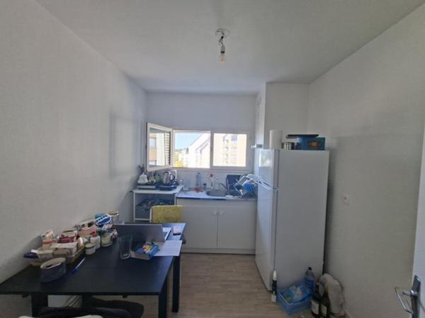 Appartement T3 à louer - 65 m² (réf : 545232)