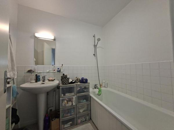 Appartement T3 à louer - 65 m² (réf : 545232)