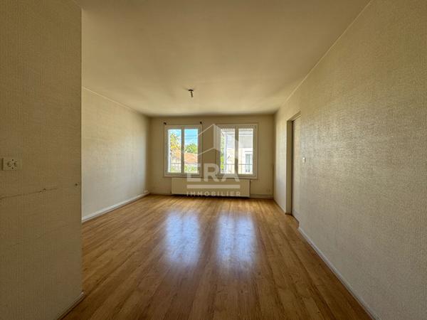 A vendre, centre ville de Périgueux (24000), agréable Appartement type 3 avec ascenseur, 1 parking + 1 cave