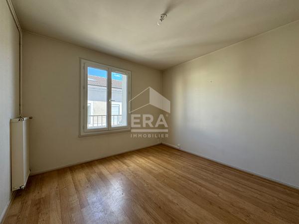 A vendre, centre ville de Périgueux (24000), agréable Appartement type 3 avec ascenseur, 1 parking + 1 cave