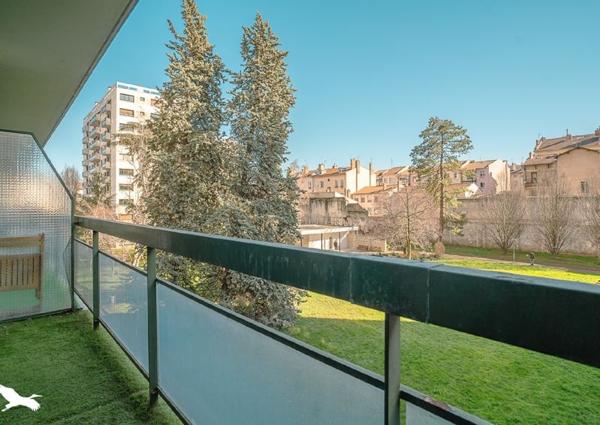 Appartement à louer 1 440 € CC Lyon 5 p 103 m² DPE C