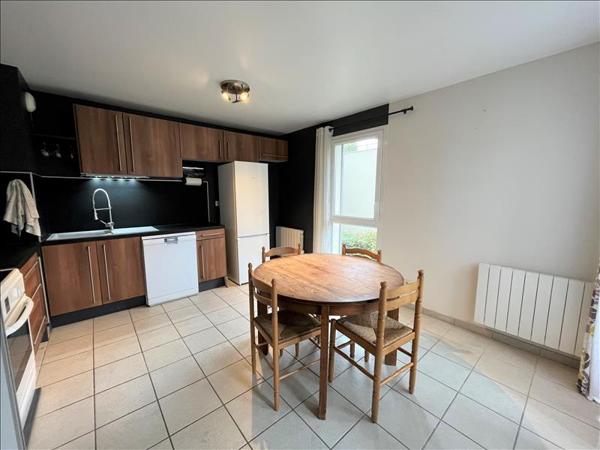 Appartement à louer 1 178 € CC LYON 07 3 p 66 m² DPE D