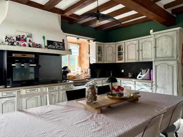 AUTHENTIQUE LONGÈRE À COURCELLES-EN-FORÊT (72270)