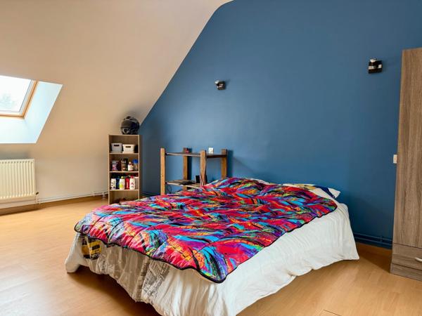 AUTHENTIQUE LONGÈRE À COURCELLES-EN-FORÊT (72270)