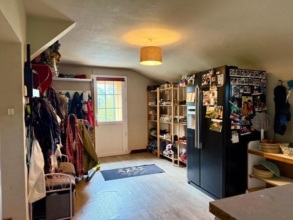 AUTHENTIQUE LONGÈRE À COURCELLES-EN-FORÊT (72270)