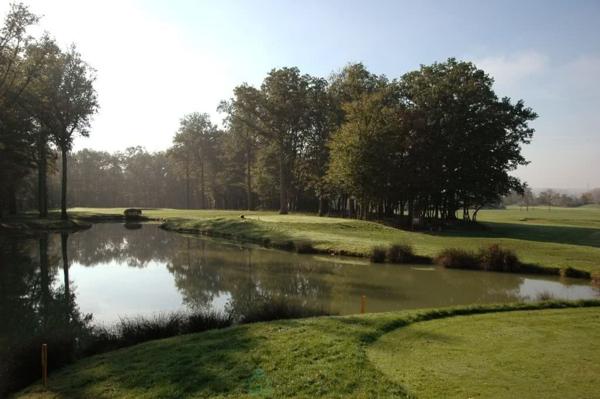 Propriété d'exception à 1h de Paris et à 30 mn de Fontainebleau ! Golf 18 trous - Restaurant...