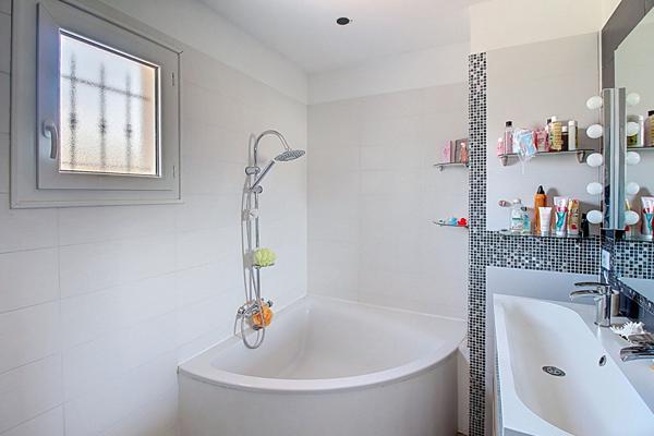 A VENDRE A DRAGUIGNAN EN EXCLUSIVITE - Maison récente - 6 chambres, piscine et garage
