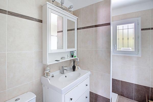 A VENDRE A DRAGUIGNAN EN EXCLUSIVITE - Maison récente - 6 chambres, piscine et garage