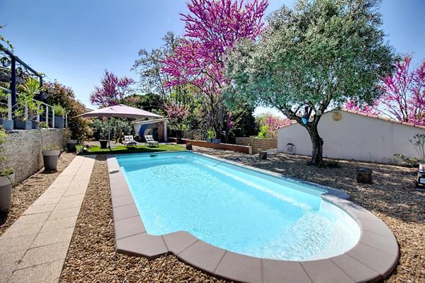 A VENDRE A DRAGUIGNAN EN EXCLUSIVITE - Maison récente - 6 chambres, piscine et garage