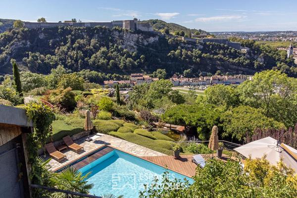 Propriété d’exception avec sa vue panoramique