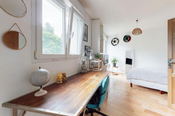 Suresnes Centre, maison de ville, 7 pièces, 4/5 chambres , toit terrasse 1 590 000 € **  - Référence  161603