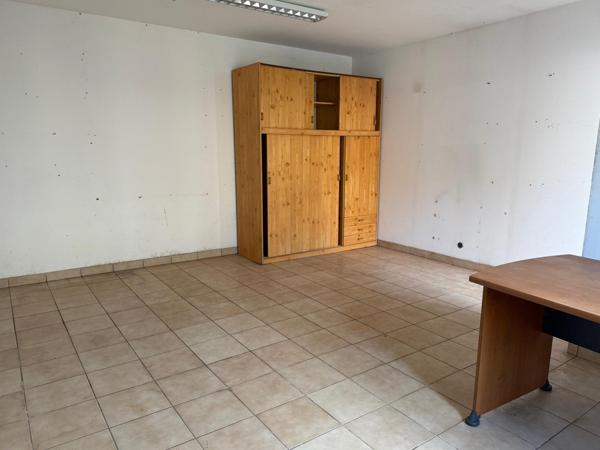 Ensemble immobilier à rénover, idéal investisseur