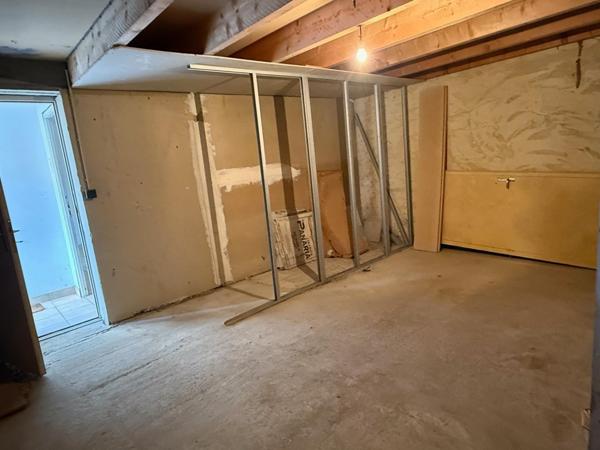 Ensemble immobilier à rénover, idéal investisseur