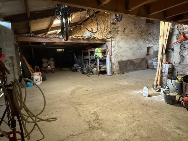 Ensemble immobilier à rénover, idéal investisseur