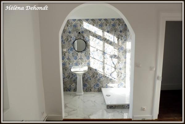 A vendre belle propriété au bord de la mer.