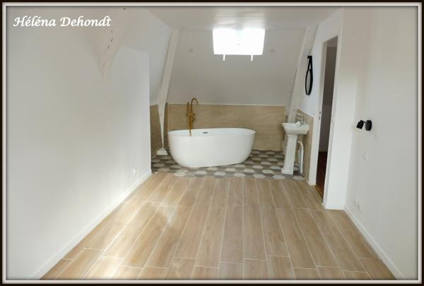 A vendre belle propriété au bord de la mer.