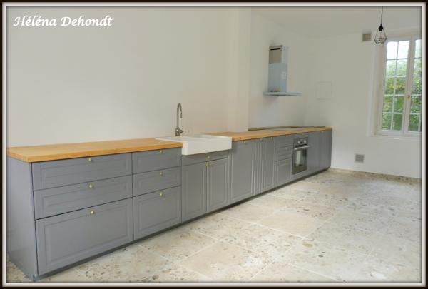 A vendre belle propriété au bord de la mer.