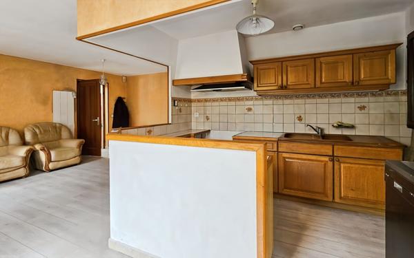 Maison à vendre    3 pièces • 61,18 m2 Forcalquier