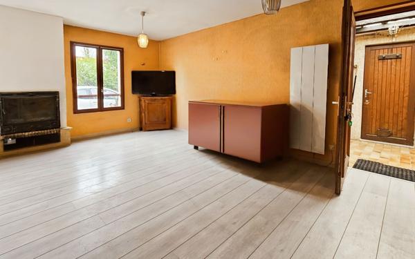 Maison à vendre    3 pièces • 61,18 m2 Forcalquier