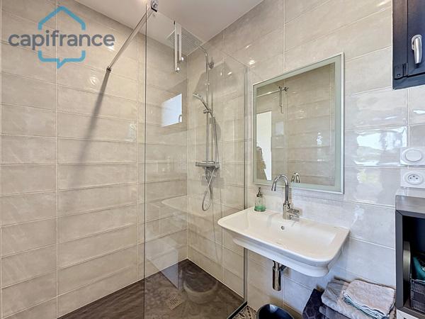 À vendre : maison  de 105 m² avec vue imprenable sur la vallée d'Anduze , terrain env.1096m2