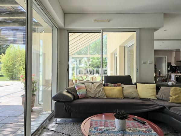 Maison à vendre de 6 pièces de 170 m2 hab et 254 m² utiles sur un terrain de 2420 m2