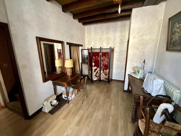 Maison, au centre-ville, De Mehun Sur Yevre