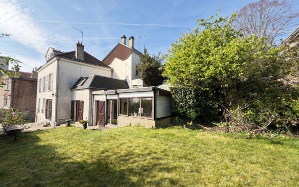 Maison à vendre    8 pièces • 163 m2 Fontenay-aux-Roses