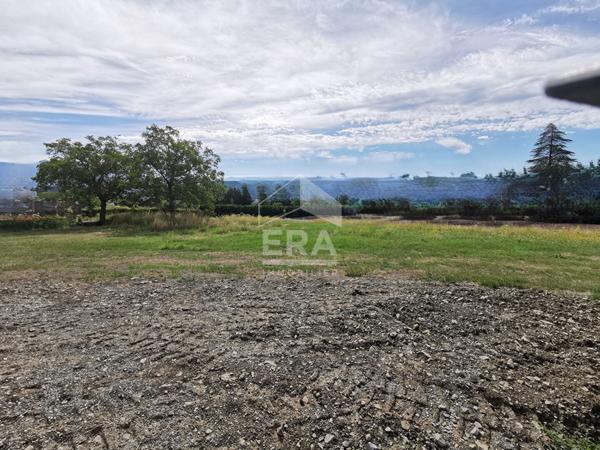 A vendre à Gap, terrain à bâtir.