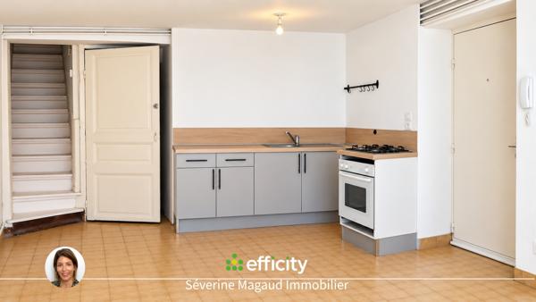 Immeuble
         21 pièces
        - 457 m² Exclusivité 690 000 € *