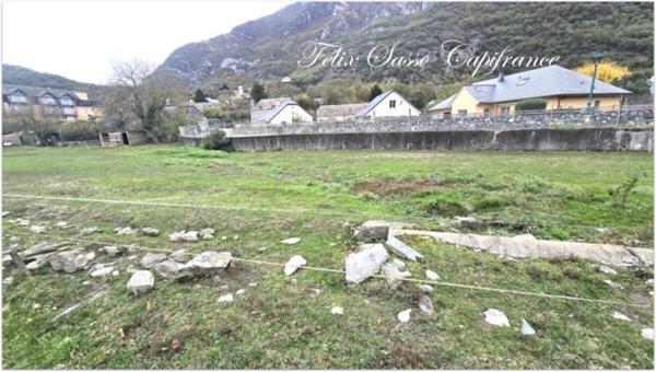 Terrain à vendre  AGOS VIDALOS (65) de 900m2 Secteur recherché , proche Argeles-Gazost et Lourdes