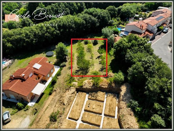 Terrain constructible de 1 027 m² – Quartier recherché de Céret