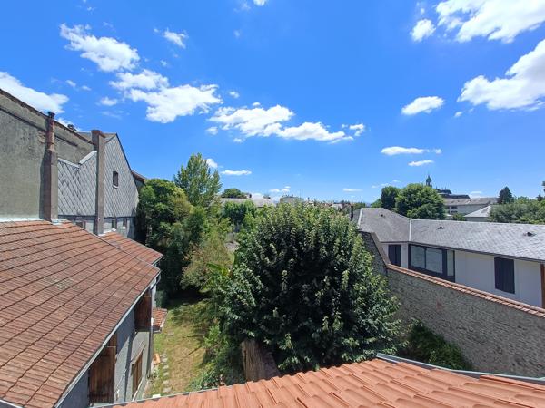 Appartement
         3 pièces
        - 57 m² 89 000 € *