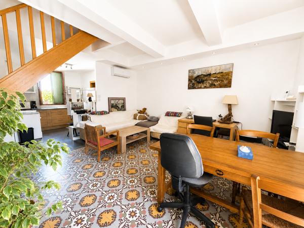 Appartement
         3 pièces
        - 77 m² 249 000 € *