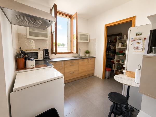 Appartement
         3 pièces
        - 77 m² 249 000 € *