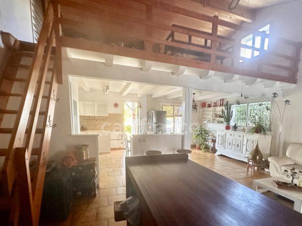 ANDERNOS LES BAINS(33)-VILLA 104m²-4 pièces avec grande mezzanine de 19m²-2 terrasses couvertes-garage.