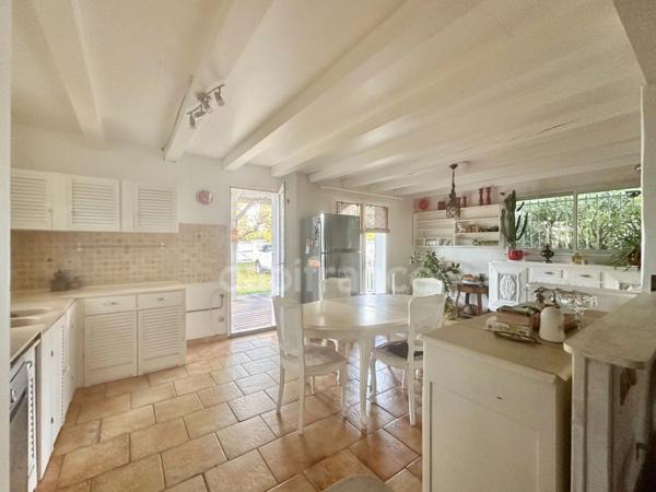 ANDERNOS LES BAINS(33)-VILLA 104m²-4 pièces avec grande mezzanine de 19m²-2 terrasses couvertes-garage.
