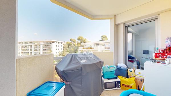 NICE - CIMIEZ : JOLI F4 EN DERNIER ÉTAGE AVEC TERRASSE AVEC VUE MER