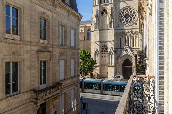 Appartement T3 avec vue exceptionnelle sur la cathédrale Pey-Berland